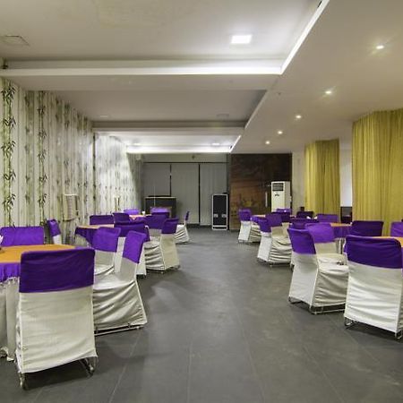 Treebo Palm Tree Palam Vihar 호텔 구르가온 외부 사진