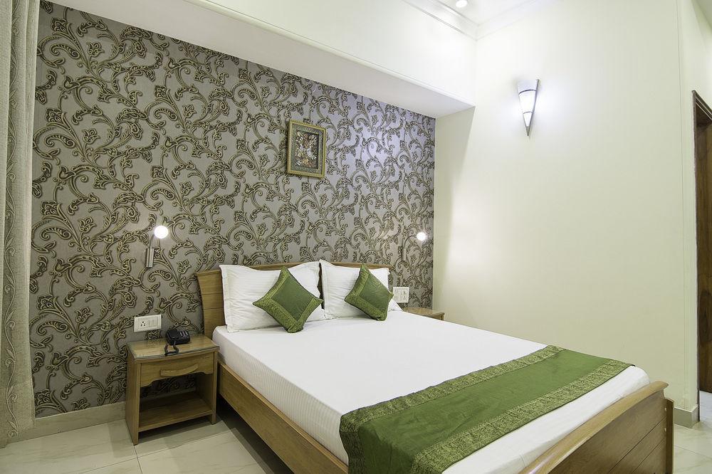 Treebo Palm Tree Palam Vihar 호텔 구르가온 외부 사진